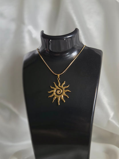 Solecito Necklace