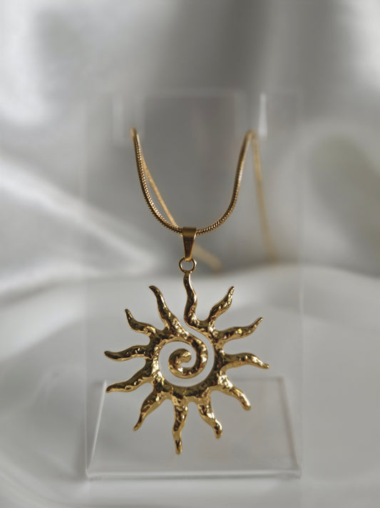 Solecito Necklace