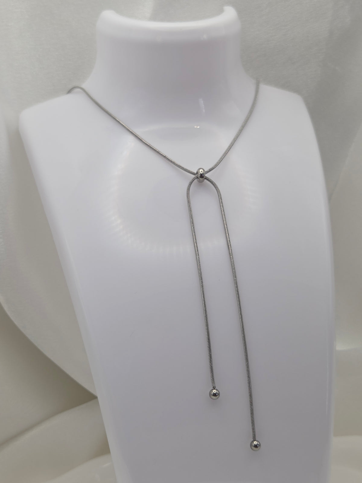 Trazo Silver Necklace