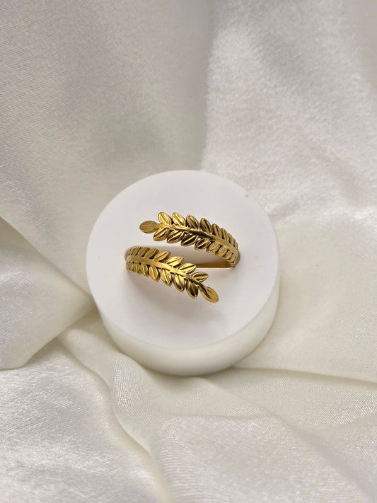 Avea Gold Ring